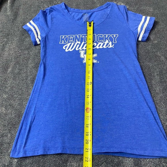 Woman’s Blue Kentucky Wildcats Short Sleeve T-Shirt size small - Picture 5 of 7